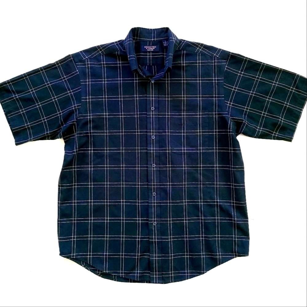 3/$20 Roundtree & Yorke Blue Square Button Up Shirt